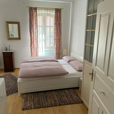 Dinkelsbuehl-ferienappartement